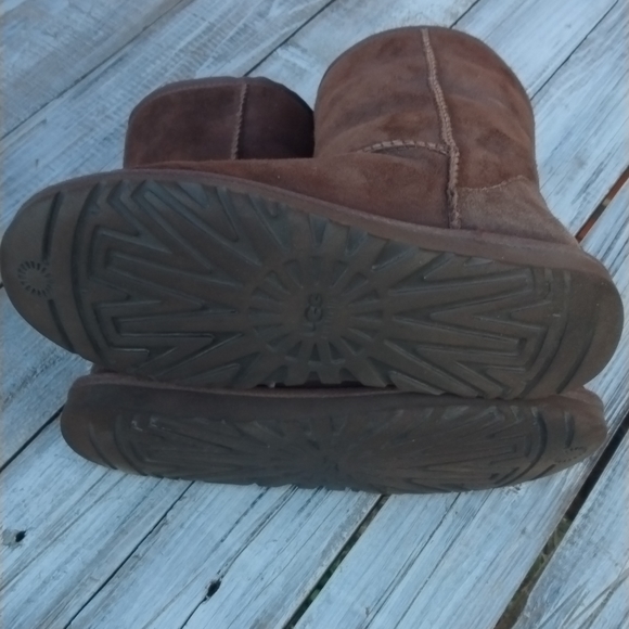 UGG Short Boots - Picture 9 of 13